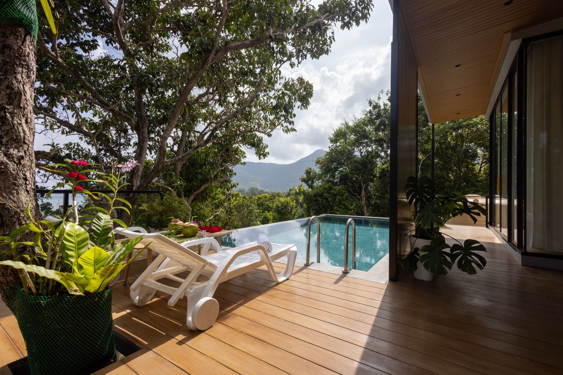 Escape Villa 10