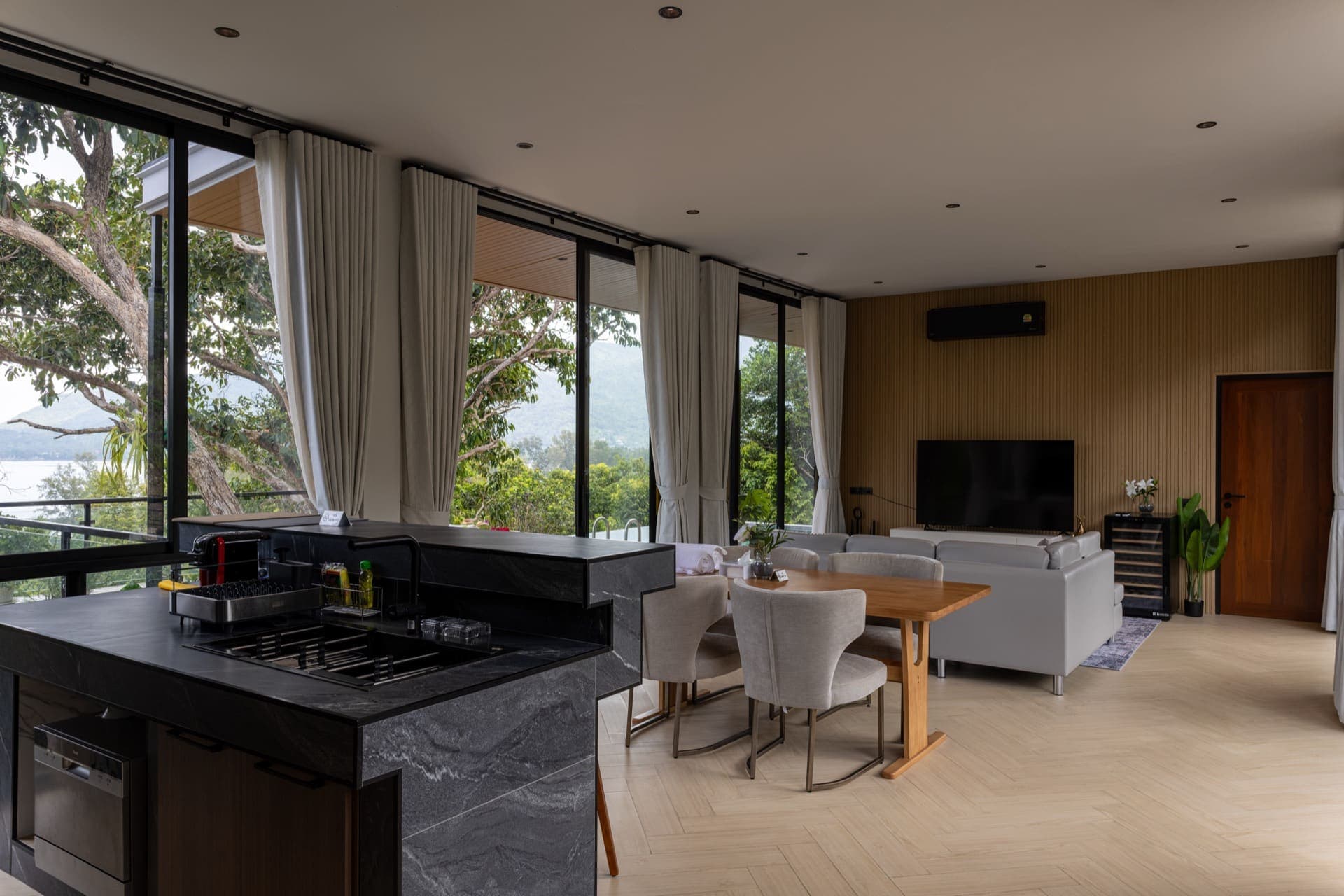 Escape Villa 24