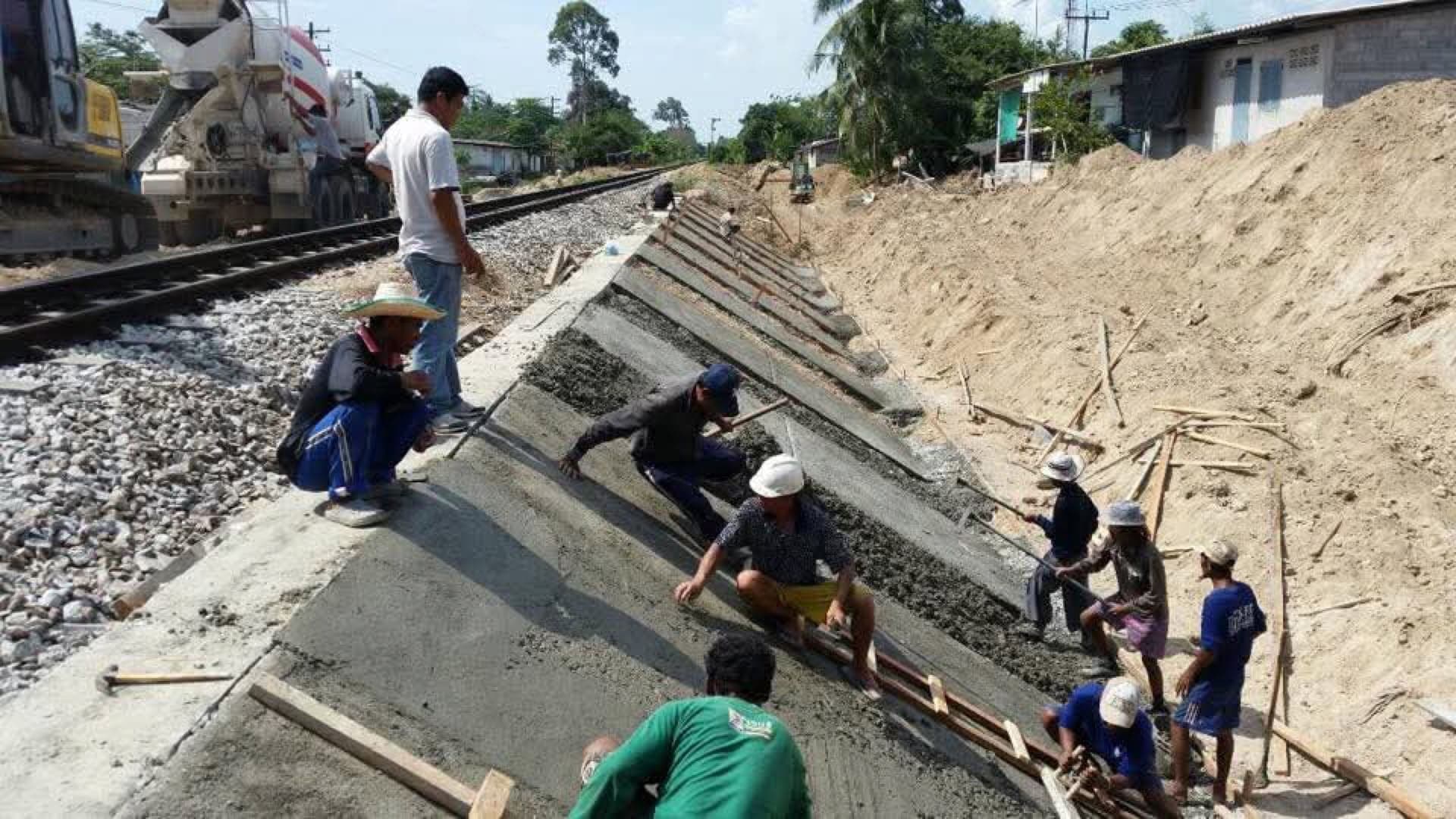 งานสะพานรถไฟ
