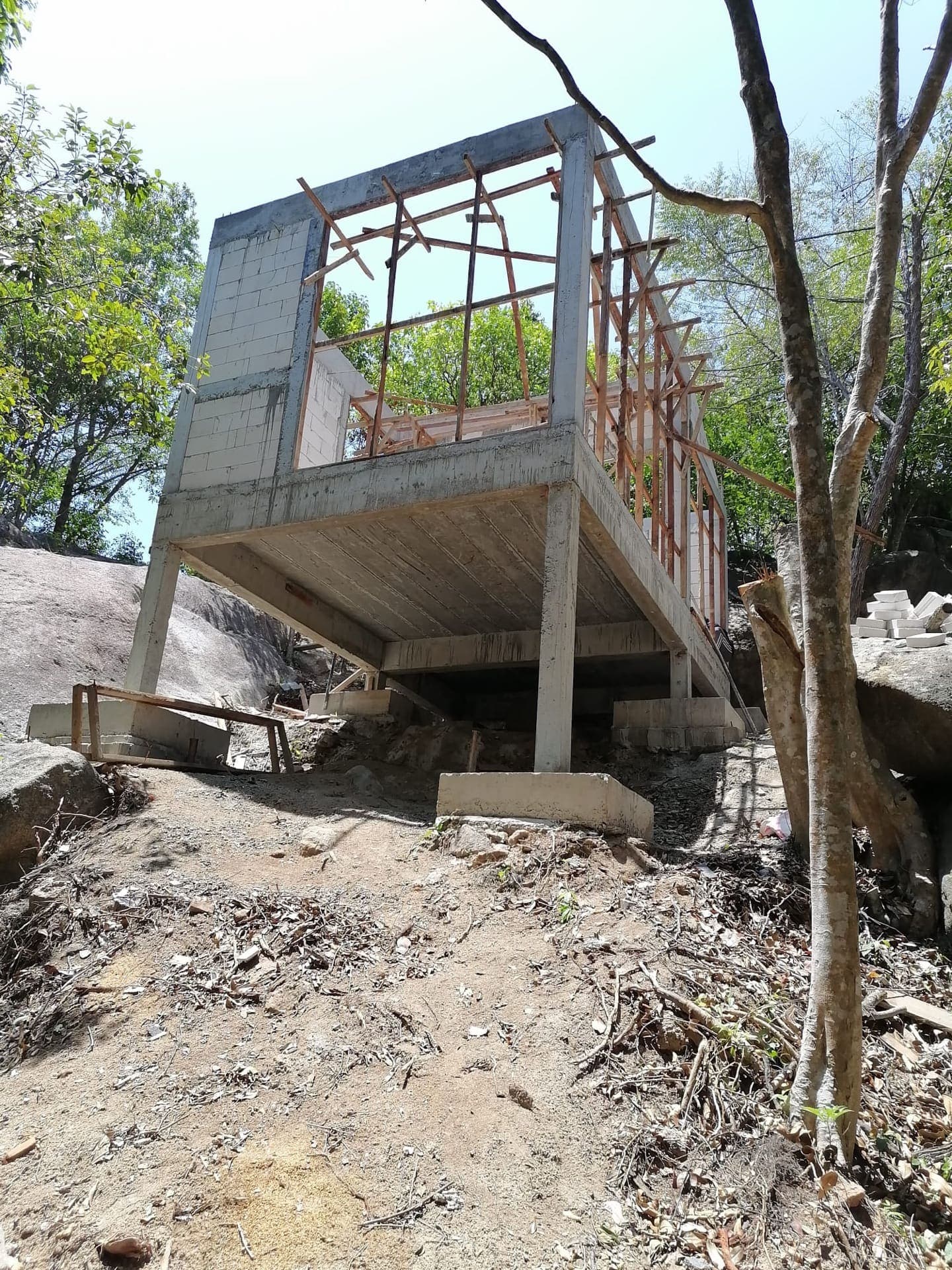 งานก่อสร้างบริเวณที่ลาดชัน 15