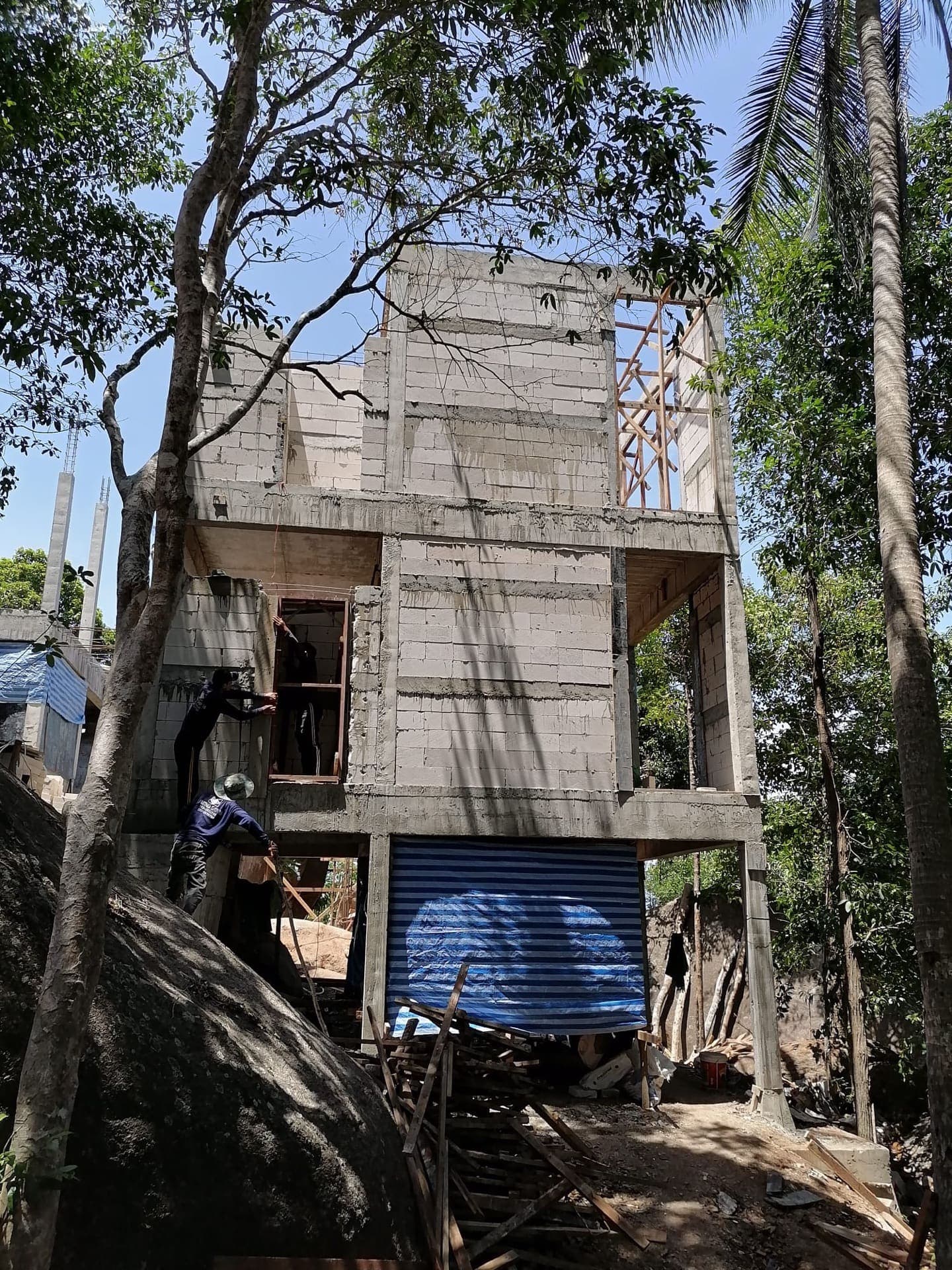 งานก่อสร้างบริเวณที่ลาดชัน 19