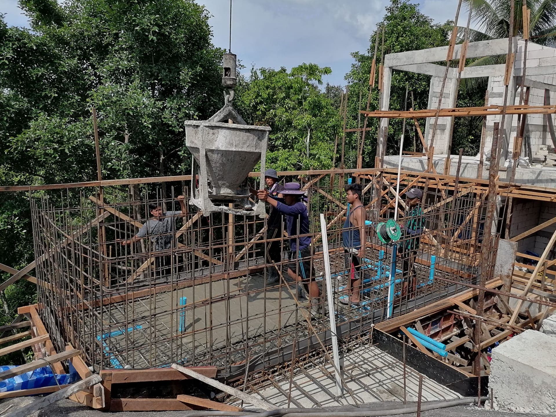 งานสระว่ายน้ำบริเวณที่ลาดชัน 5